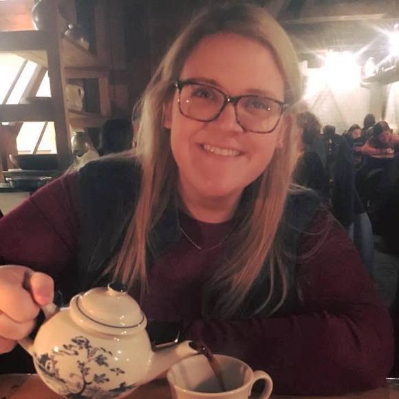 Meet your Posher, Lisa - Picture 1 of 1